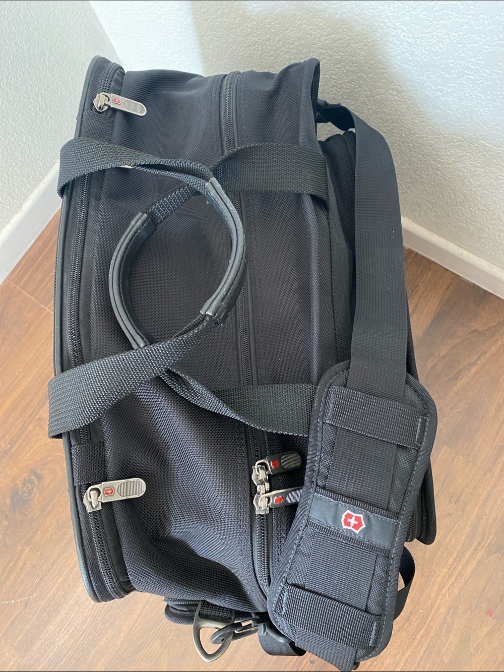 Victorinox Swiss Army Mobilizer NXT 18” Wheeled Carry-On Travel Bag Style#30601N